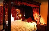 A bedroom at the The Newbridge on Usk